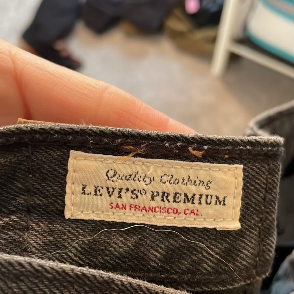 Levi's High Loose Taper Jeans - Picture 5 of 9